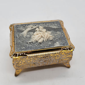Sankyo Jasperware Courting Couple Music Box Gold Tone Plays Music Box Dancer