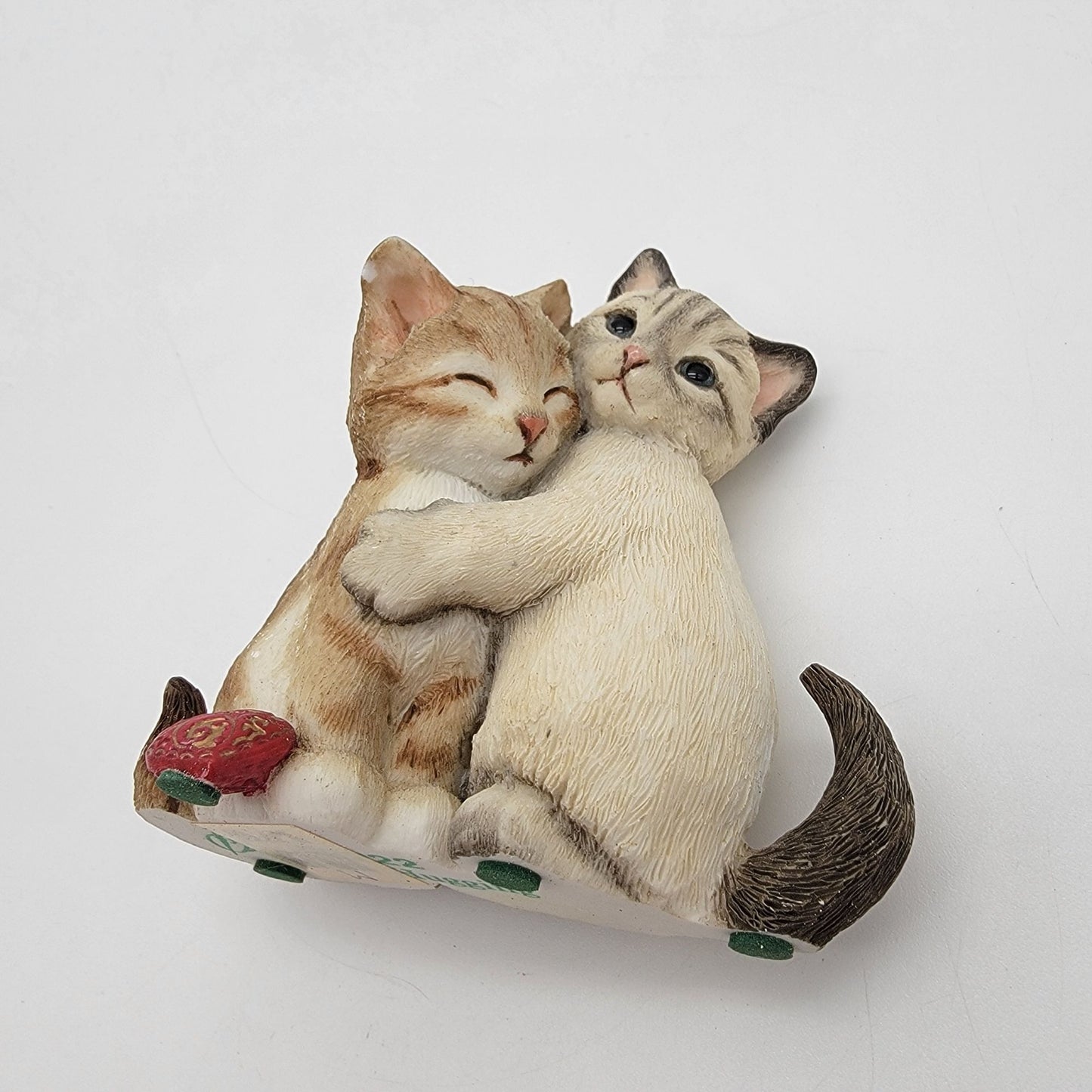 Vintage 2001 Country Artist Kittens Hugging Figurine 02222