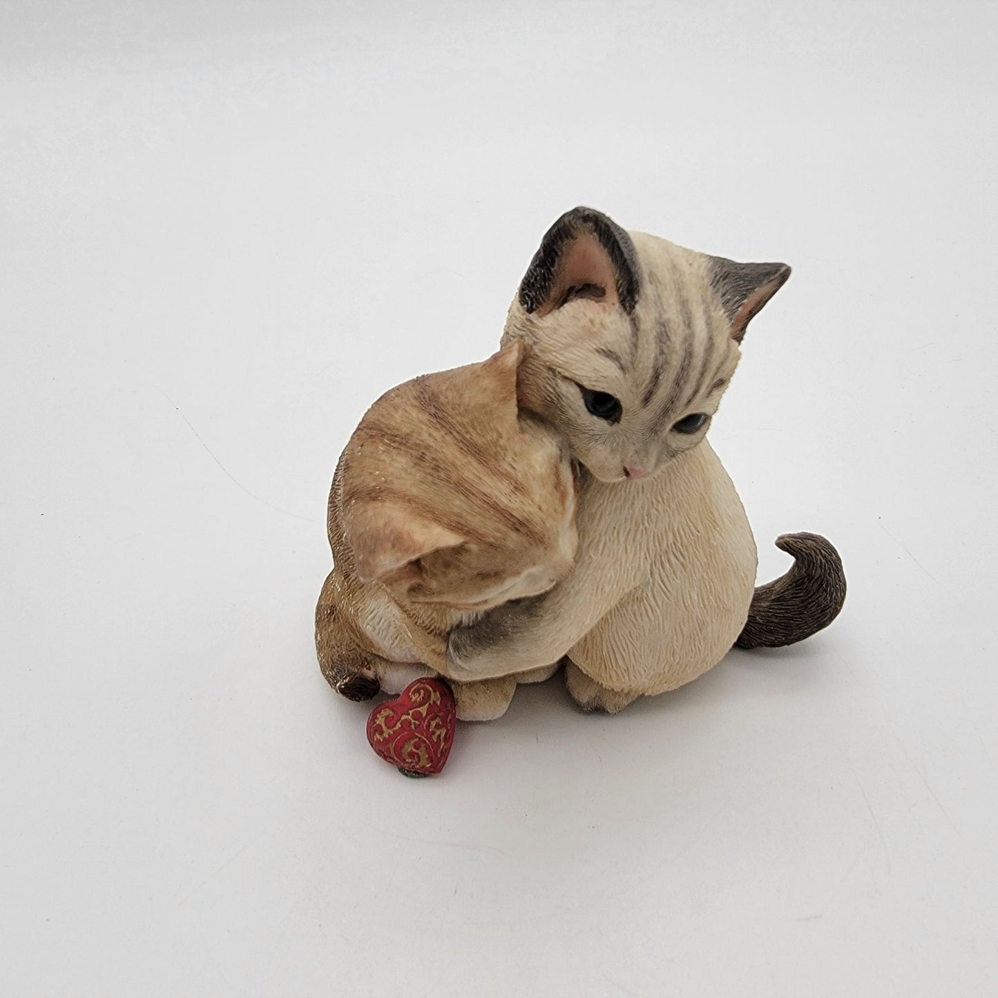 Vintage 2001 Country Artist Kittens Hugging Figurine 02222