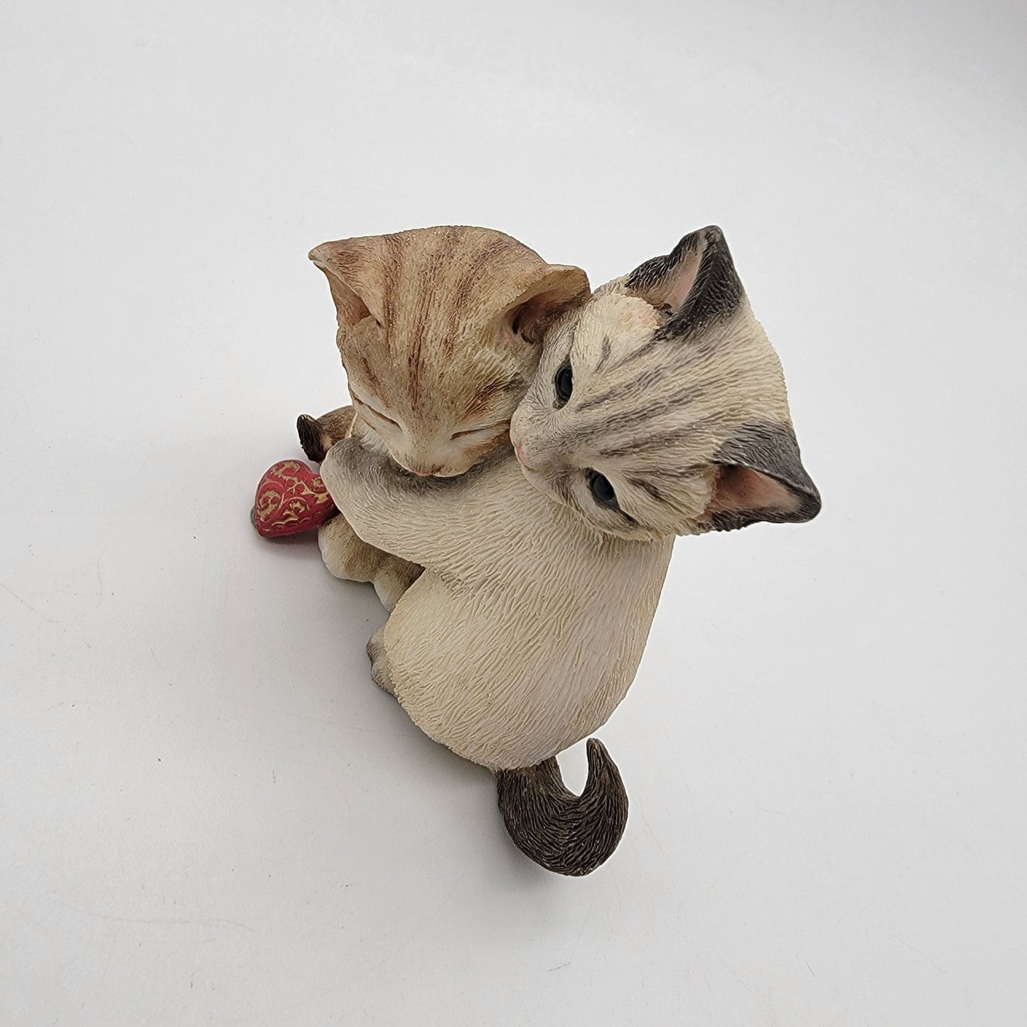 Vintage 2001 Country Artist Kittens Hugging Figurine 02222