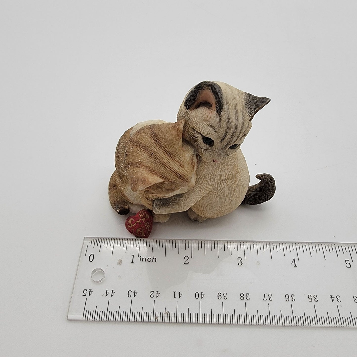 Vintage 2001 Country Artist Kittens Hugging Figurine 02222