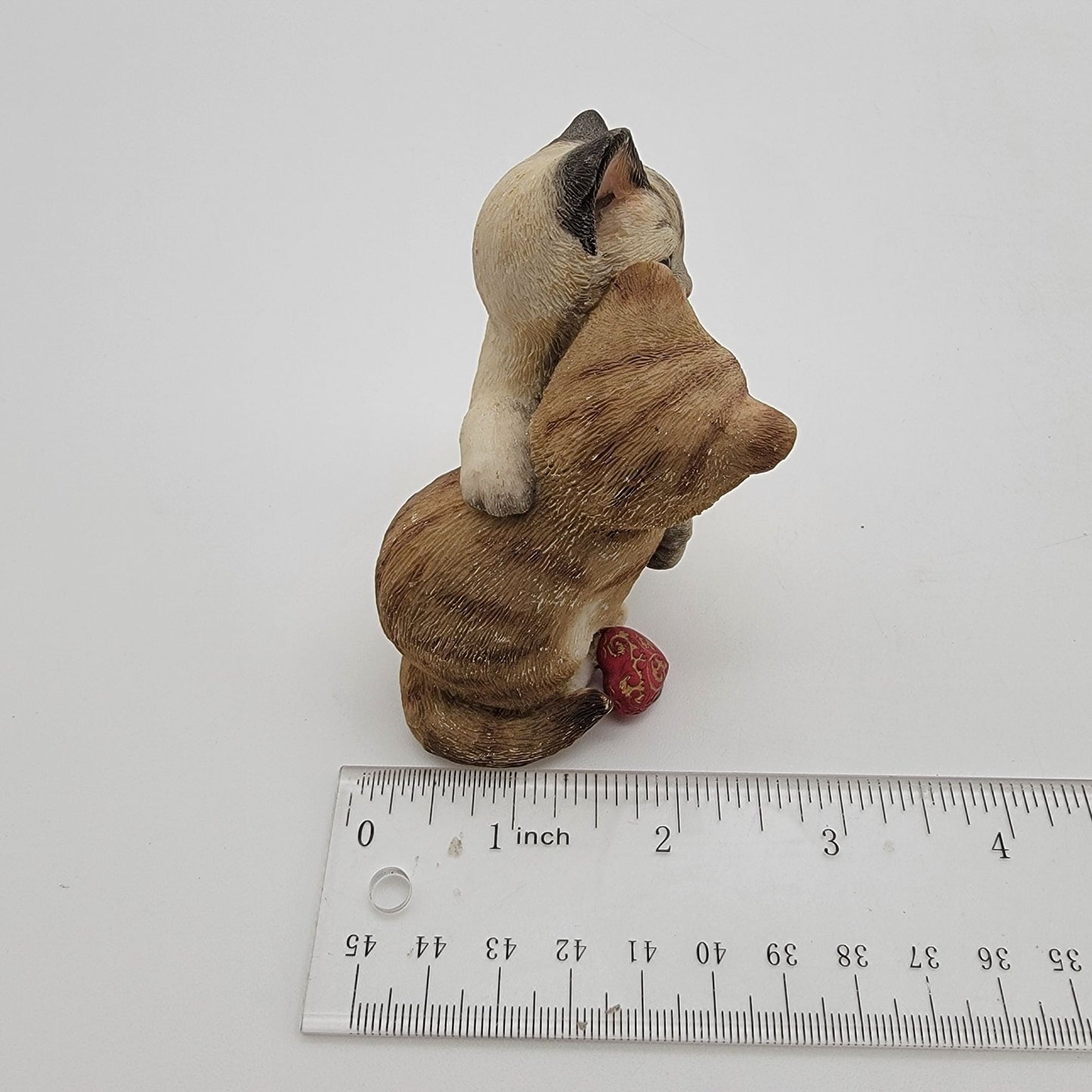 Vintage 2001 Country Artist Kittens Hugging Figurine 02222