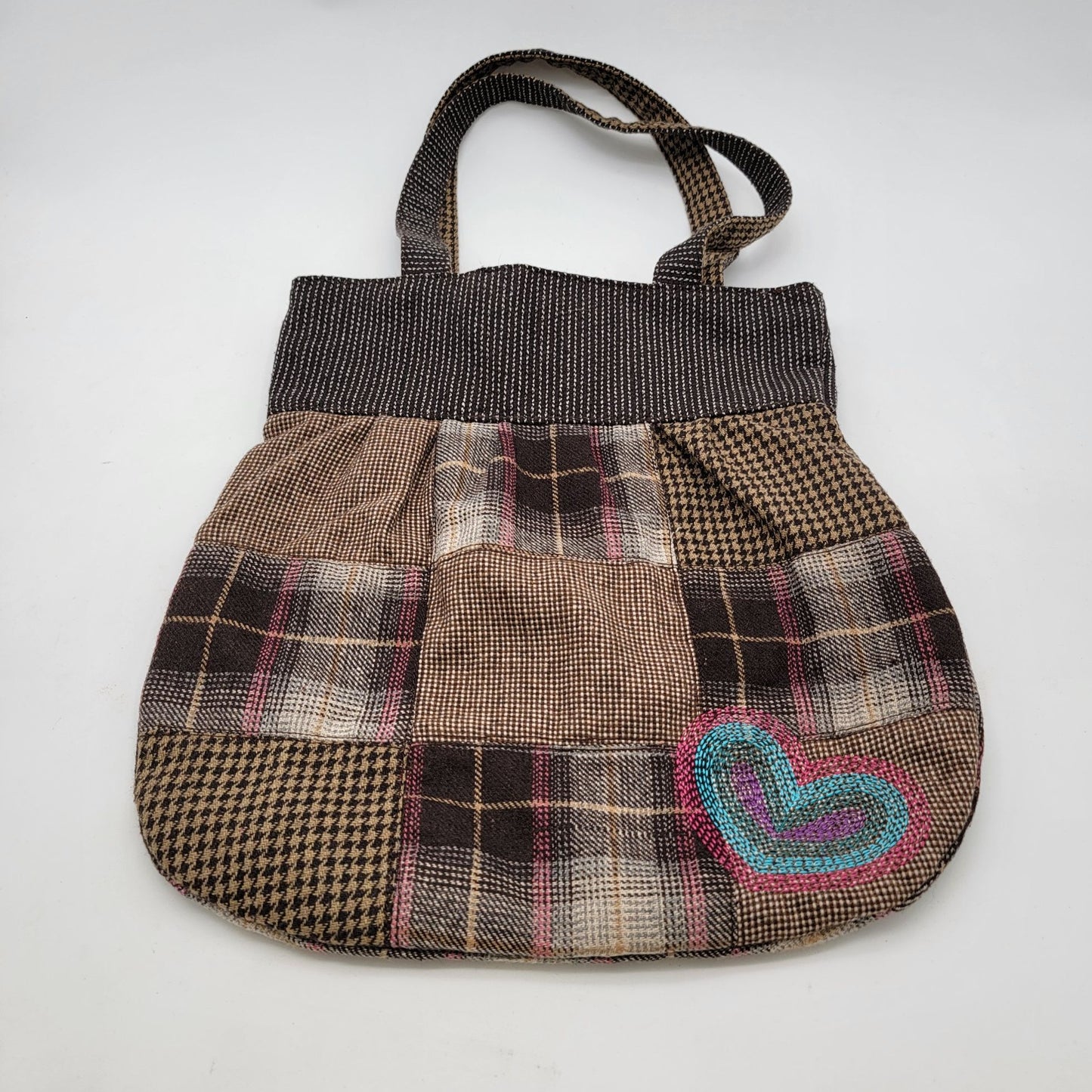 Patchwork Plaid Fabric Handbag With Heart Accent