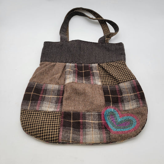 Patchwork Plaid Fabric Handbag With Heart Accent