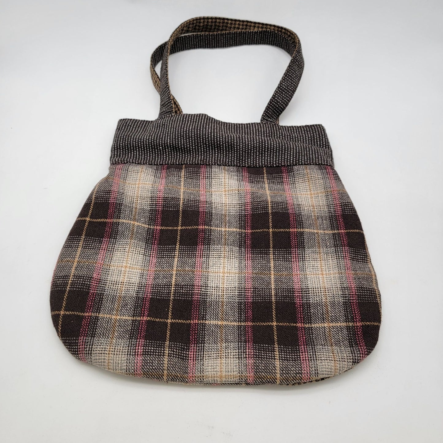 Patchwork Plaid Fabric Handbag With Heart Accent