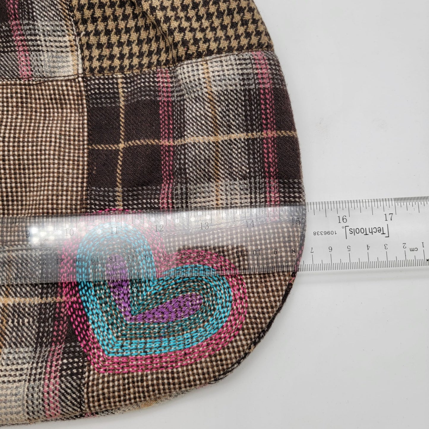 Patchwork Plaid Fabric Handbag With Heart Accent