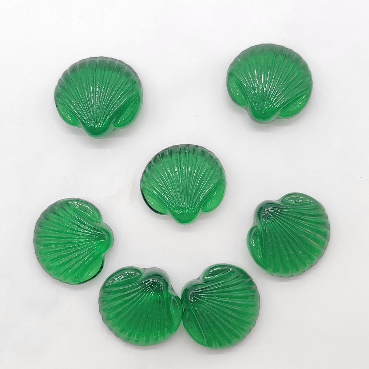 Vintage Green Glass Seashells Set Of 7