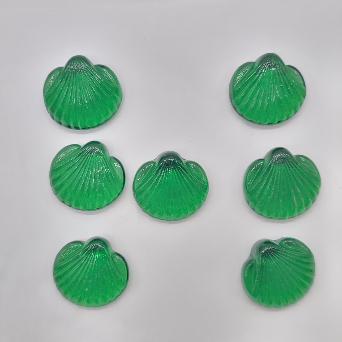 Vintage Green Glass Seashells Set Of 7