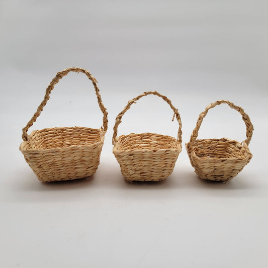 Set Of 3 Nesting Woven Willow Straw Baskets