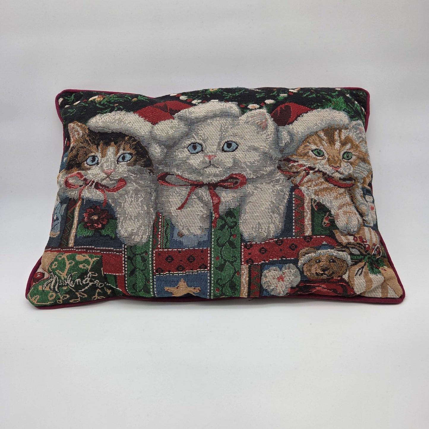 Vintage 2000 Meowy Christmas Cat Tapestry Throw Pillow