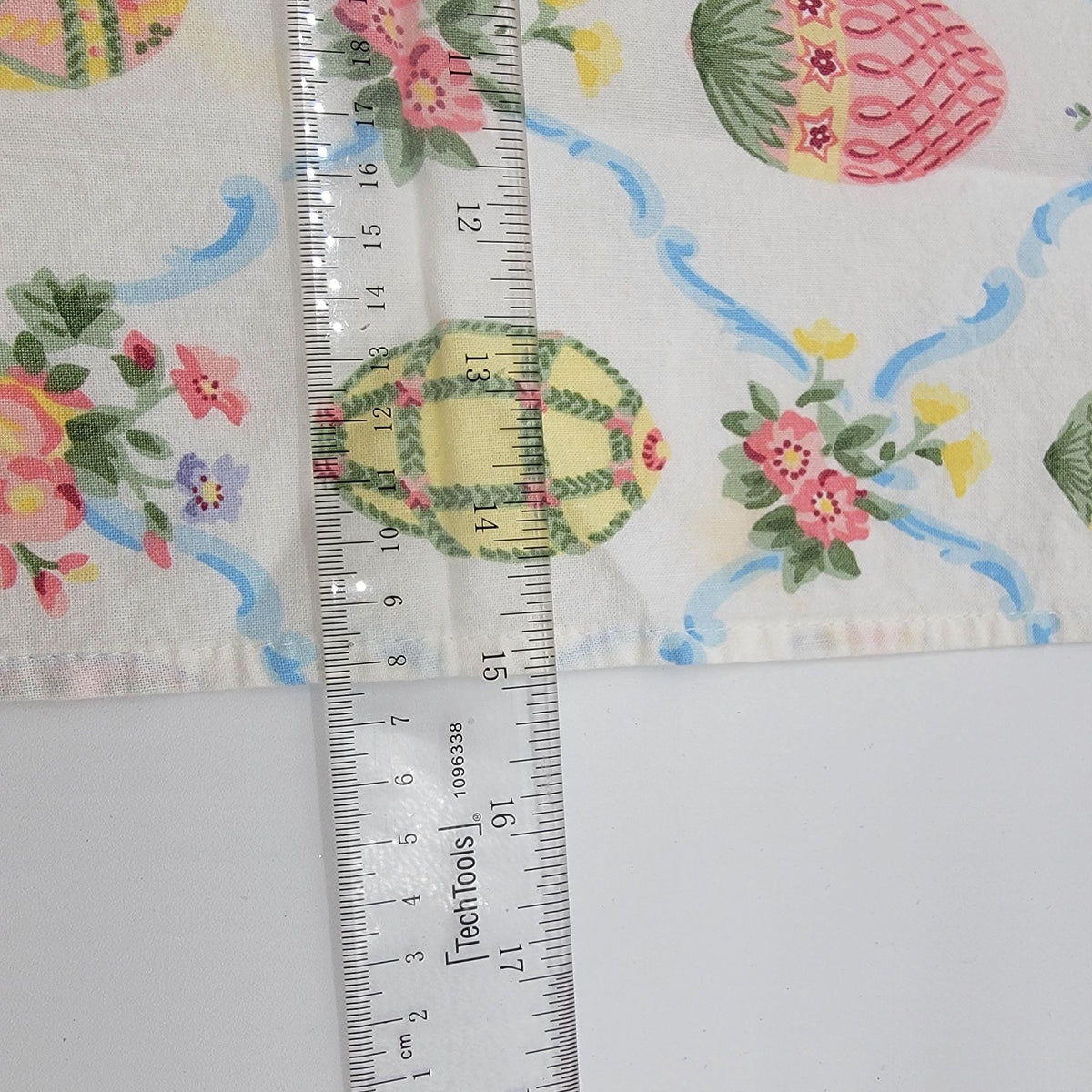 Vintage Easter Egg Placemats & Napkins Set