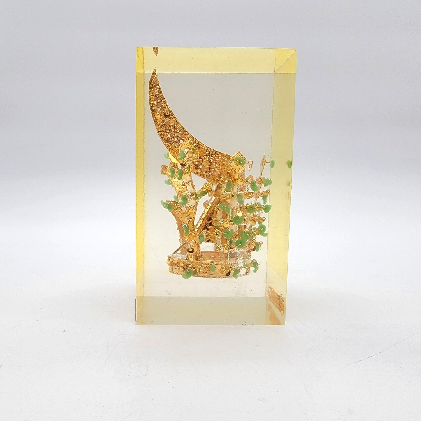 Vintage Korean Silla Dynasty Gold KumKwan-Chong Gold Crown Lucite Paperweight