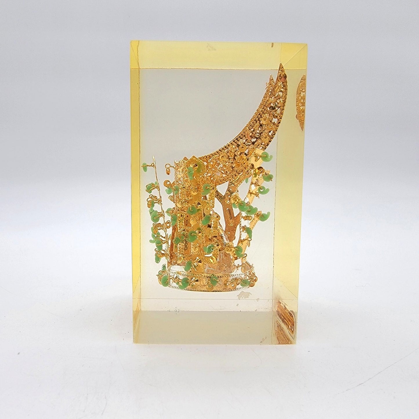 Vintage Korean Silla Dynasty Gold KumKwan-Chong Gold Crown Lucite Paperweight