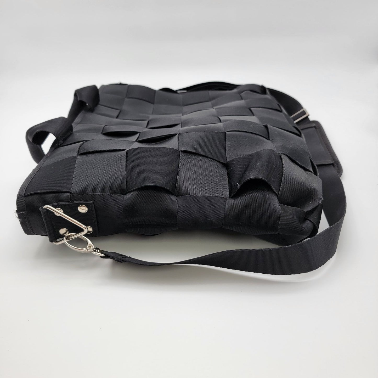 Comely Seat Belt Crossbody Handbag Purse Adjustable Strap