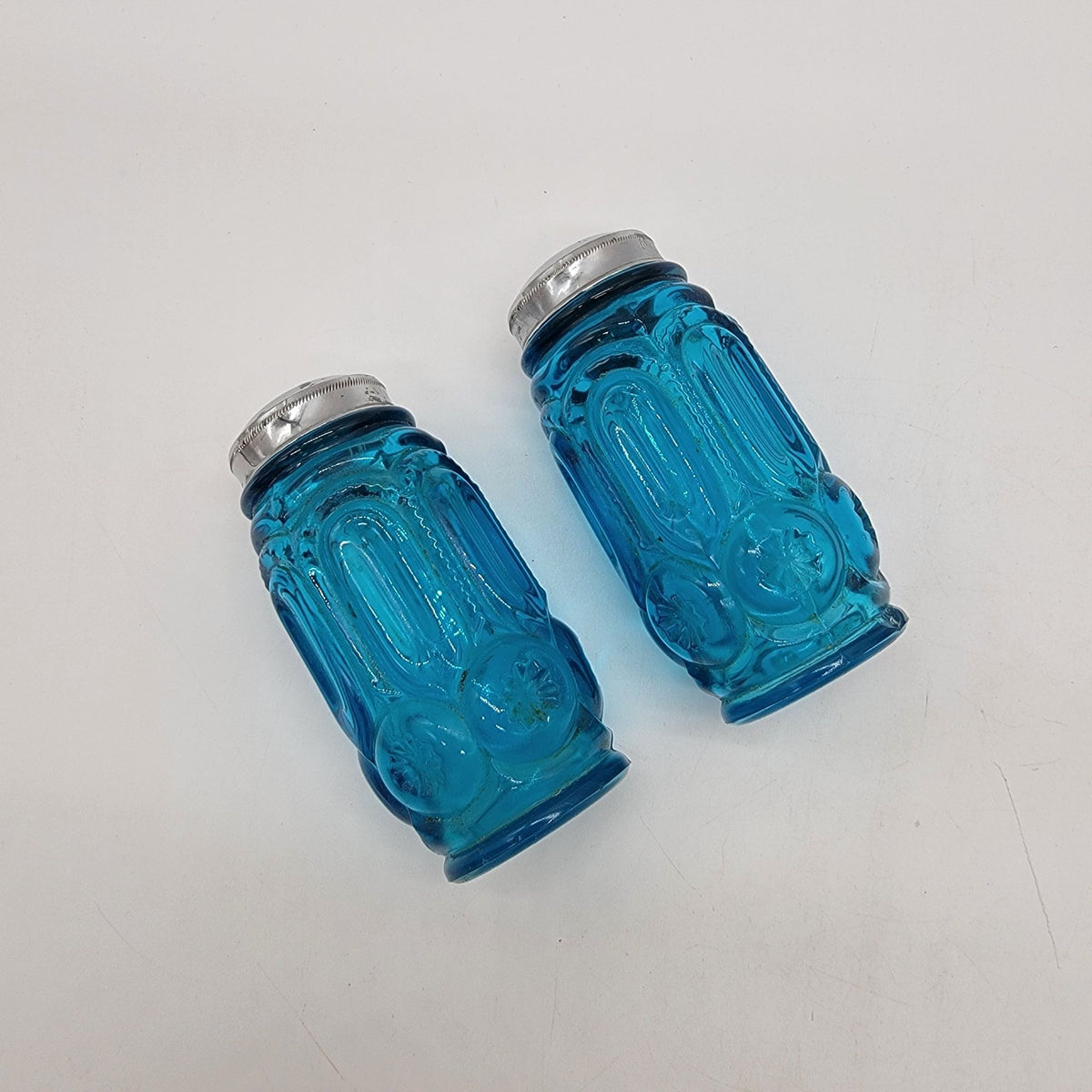 1960s L.E. Smith Moon & Stars Colonial Blue Glass Salt & Pepper Shakers