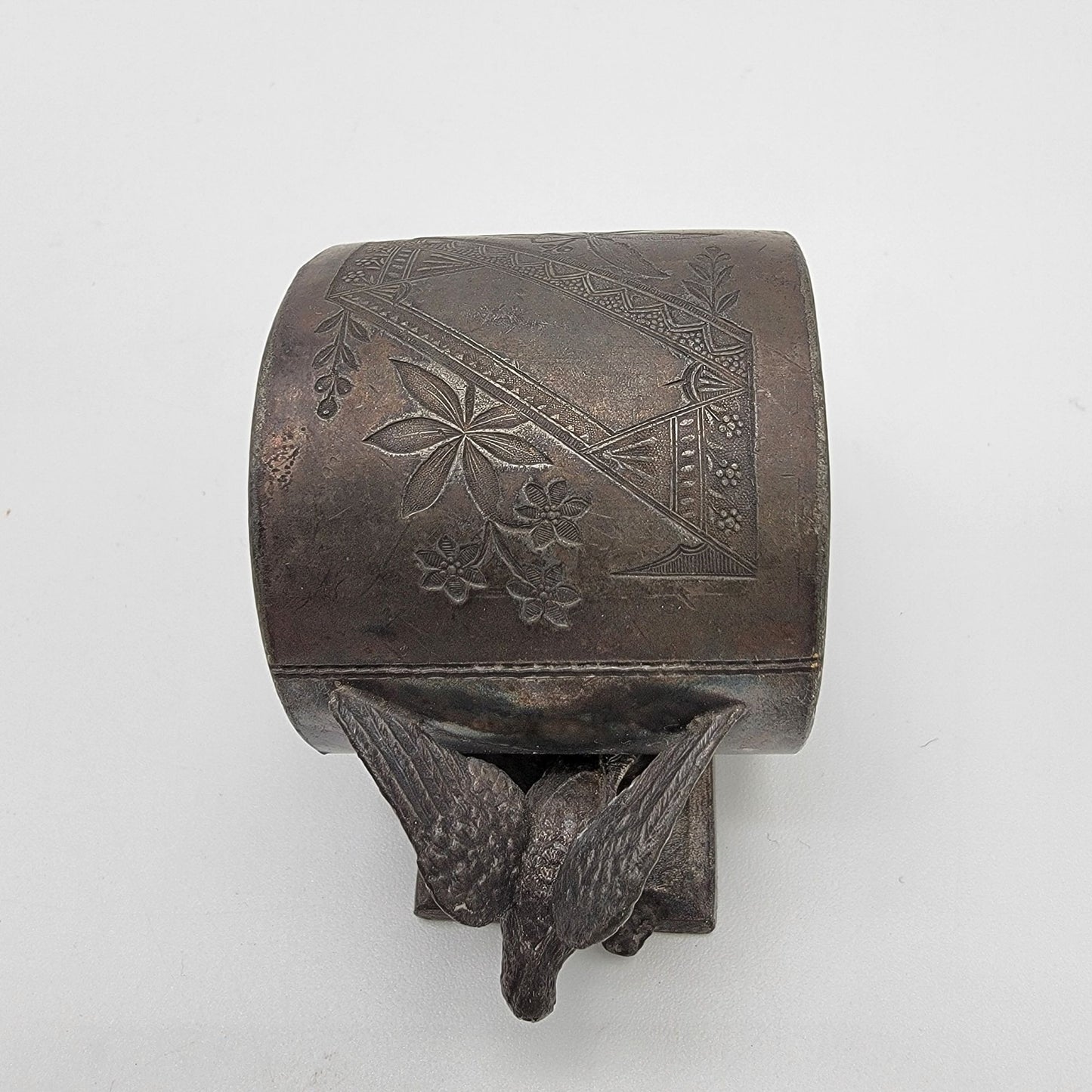 Antique Victorian Meriden Co Quadruple Plate Figural Eagle Napkin Ring