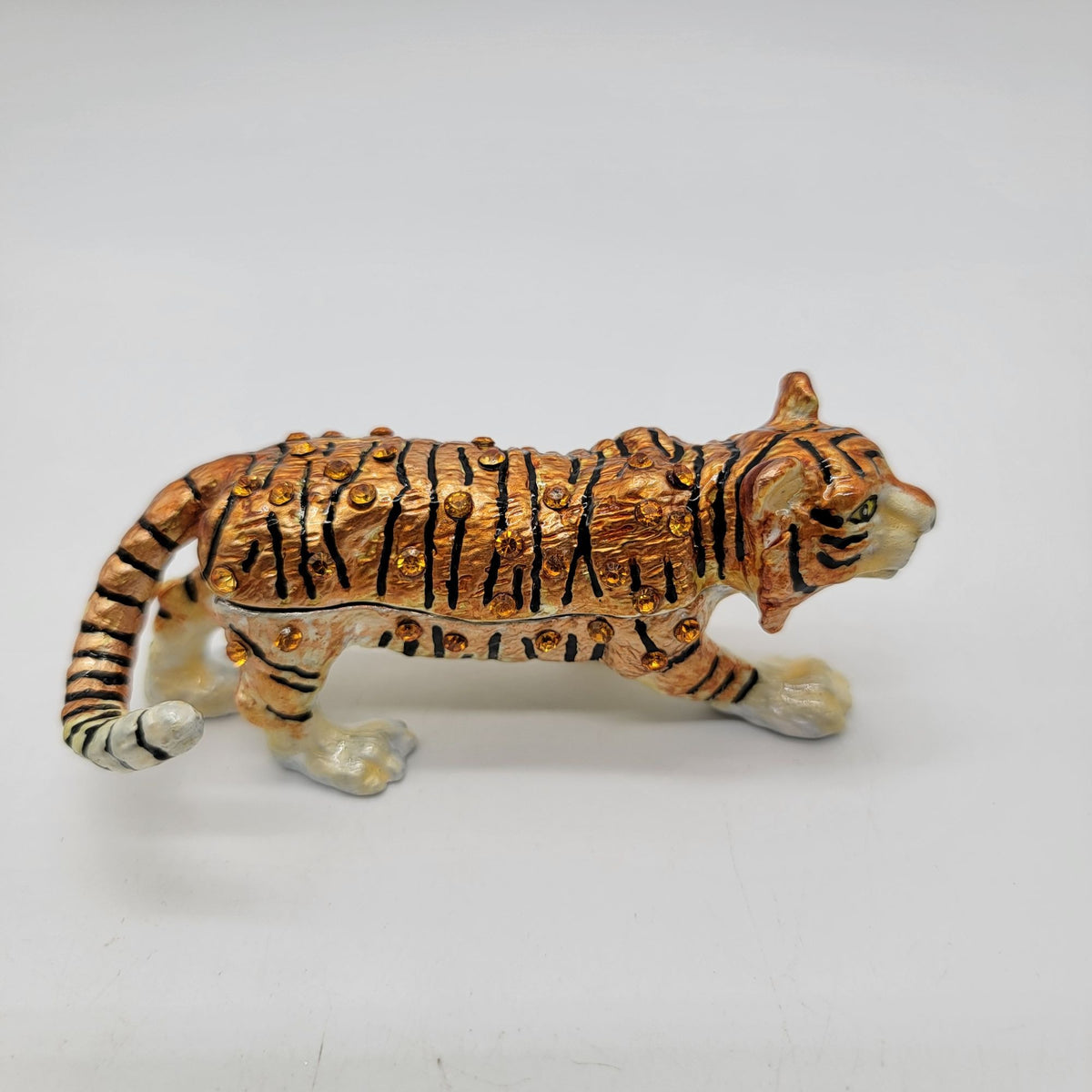 Object DArt Year Of The Tiger Hinged Trinket Box No.226