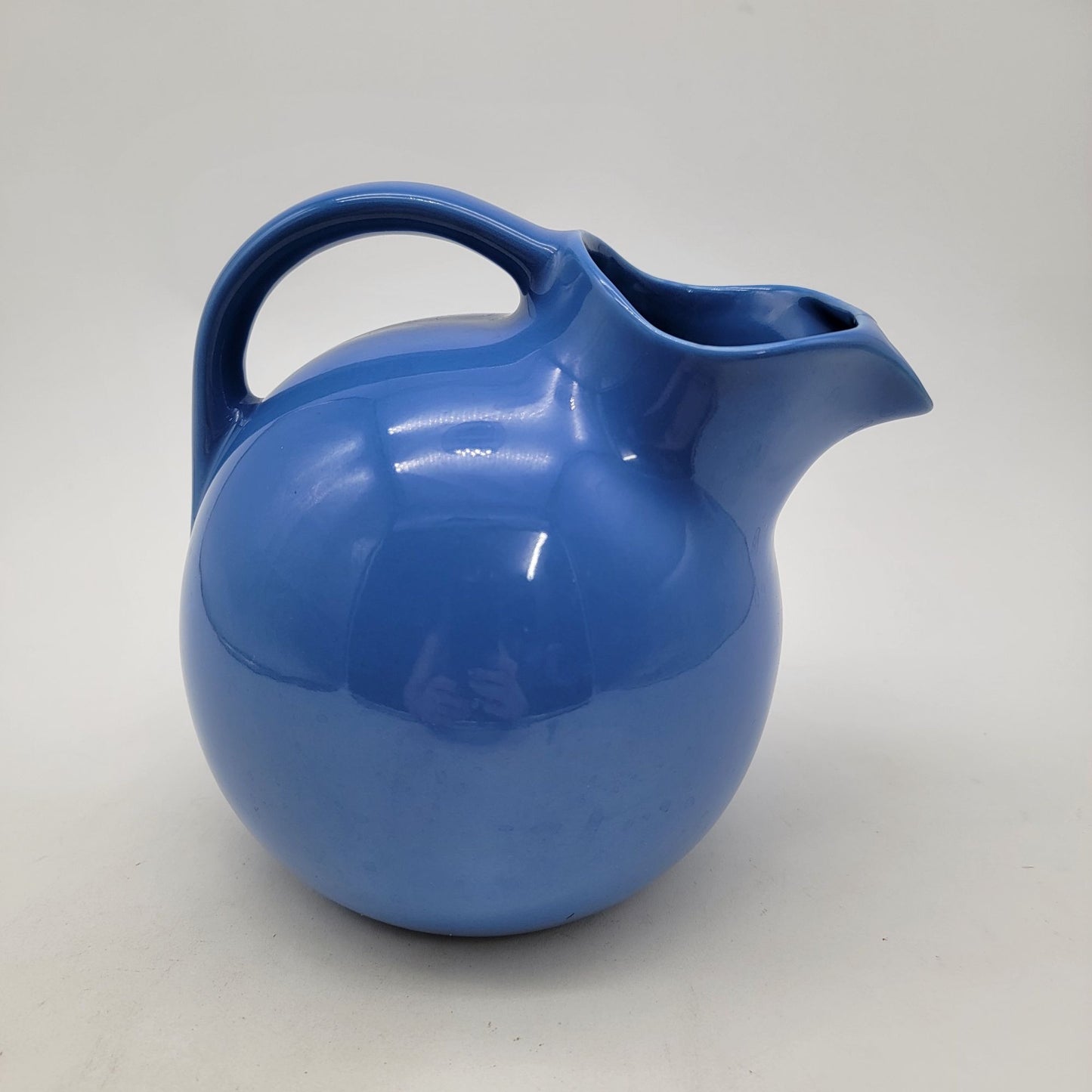1950s MCM Homer Laughlin Harlequin Delph Blue Round Ball Jug Pitcher With Ice Lip