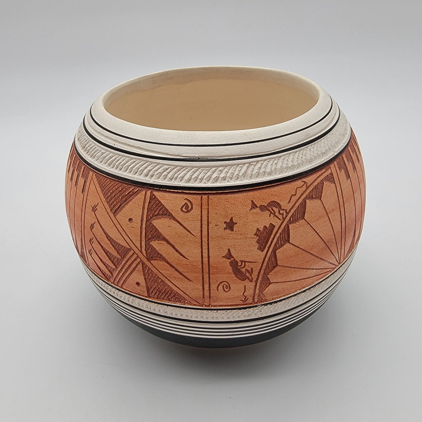 Vintage Navajo Huskeniene Sgraffito Etched Pottery Vase Petroglyph Design