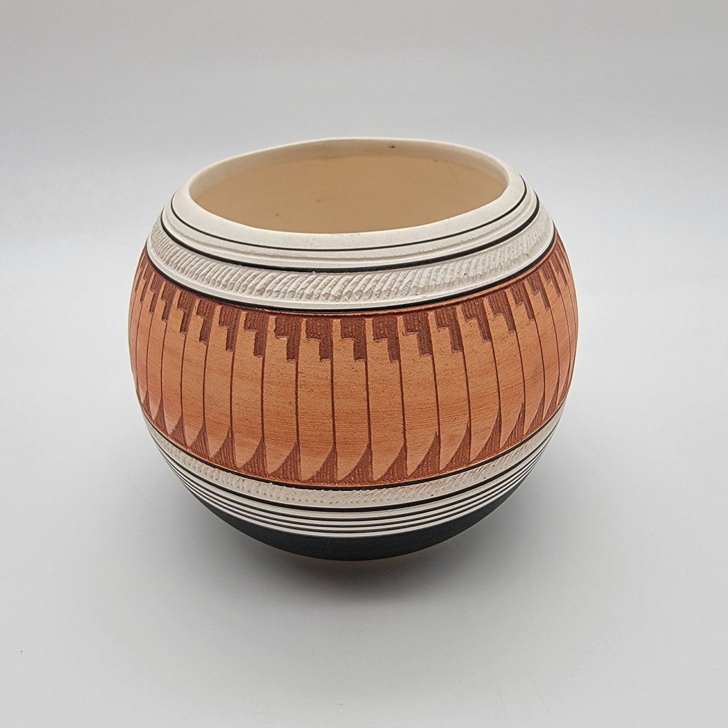 Vintage Navajo Huskeniene Sgraffito Etched Pottery Vase Petroglyph Design