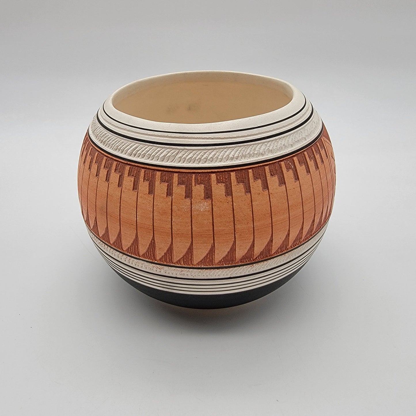 Vintage Navajo Huskeniene Sgraffito Etched Pottery Vase Petroglyph Design