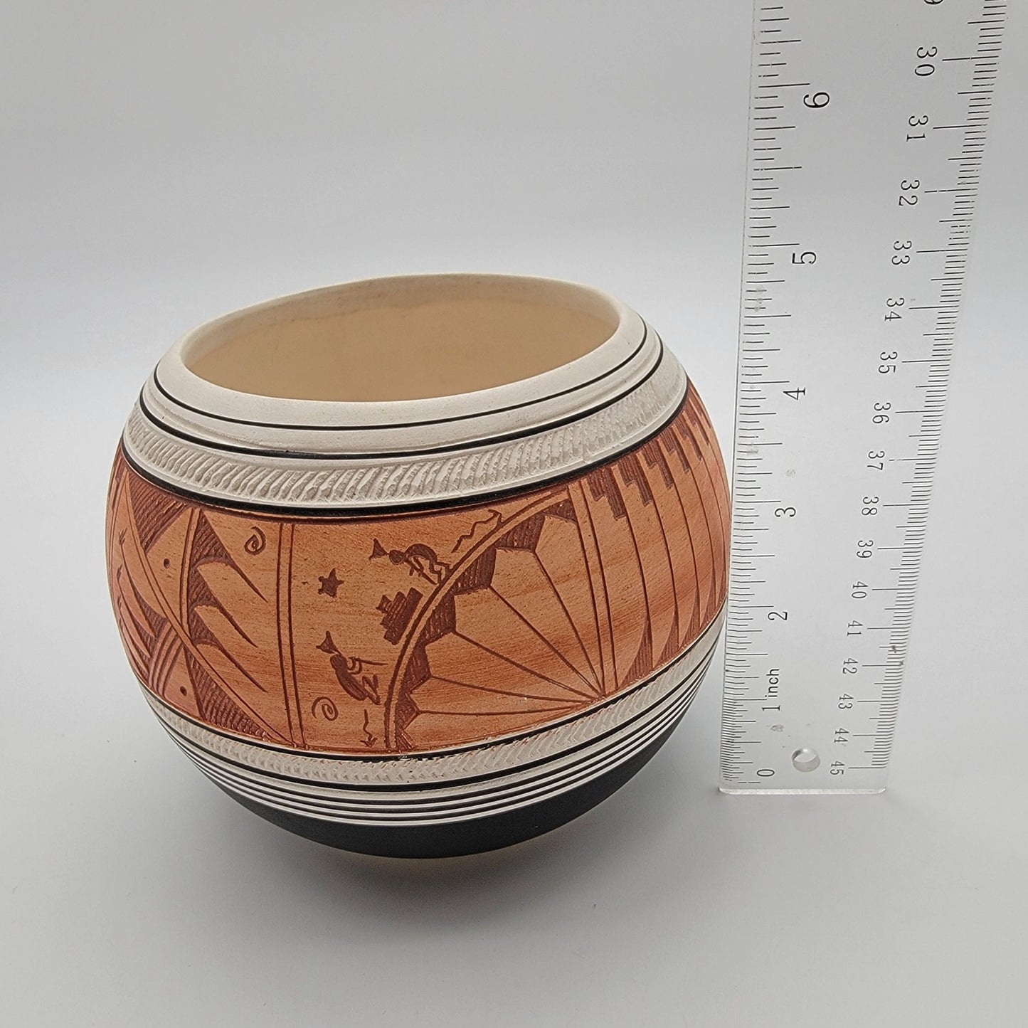 Vintage Navajo Huskeniene Sgraffito Etched Pottery Vase Petroglyph Design