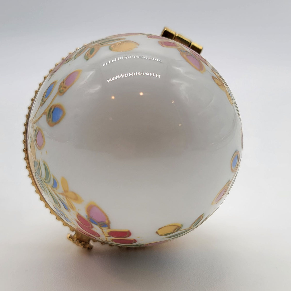 1970s Porcelain Egg Trinket Box Vintage Chinoiserie