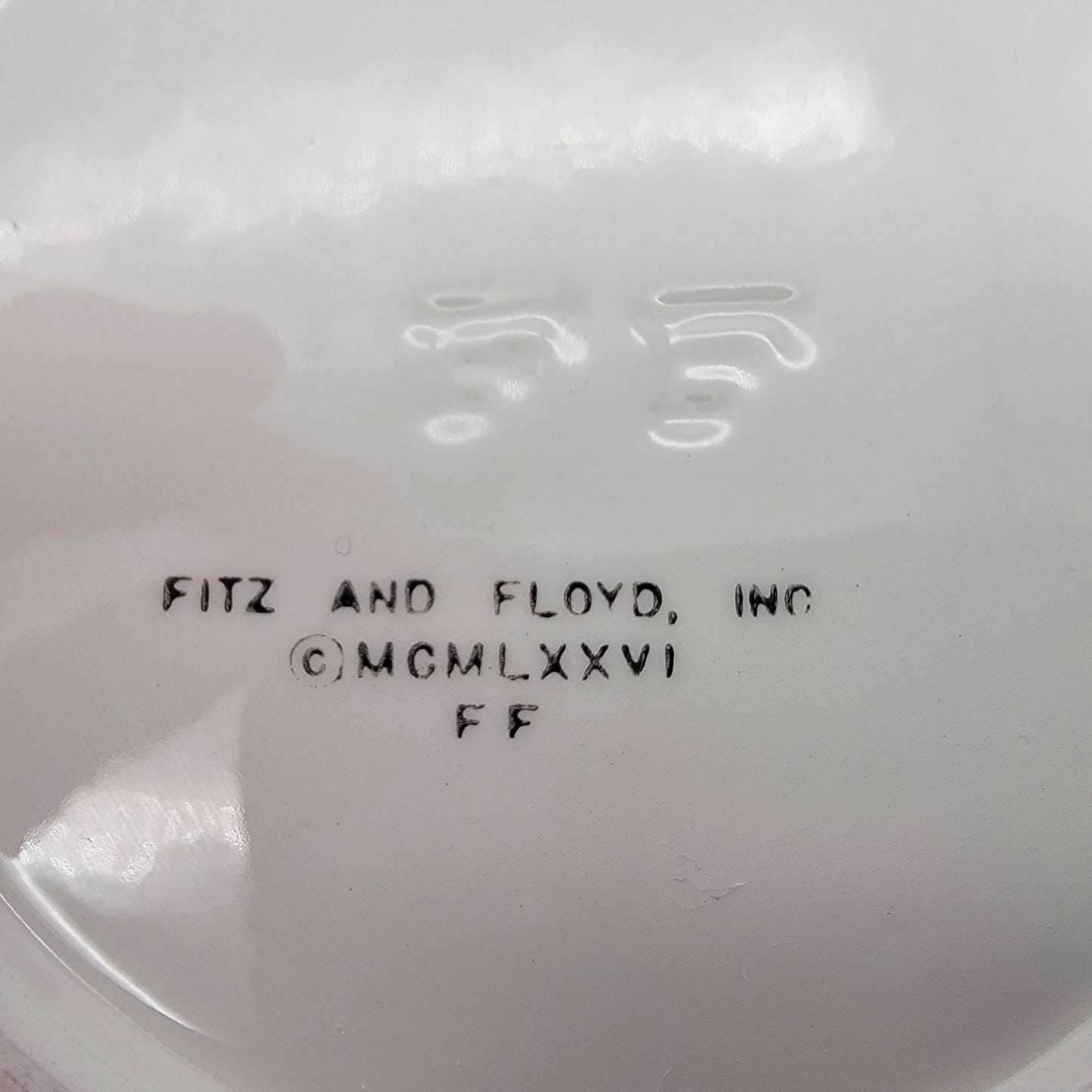 Pair of 1976 Fitz & Floyd Coquille Seashells Canisters
