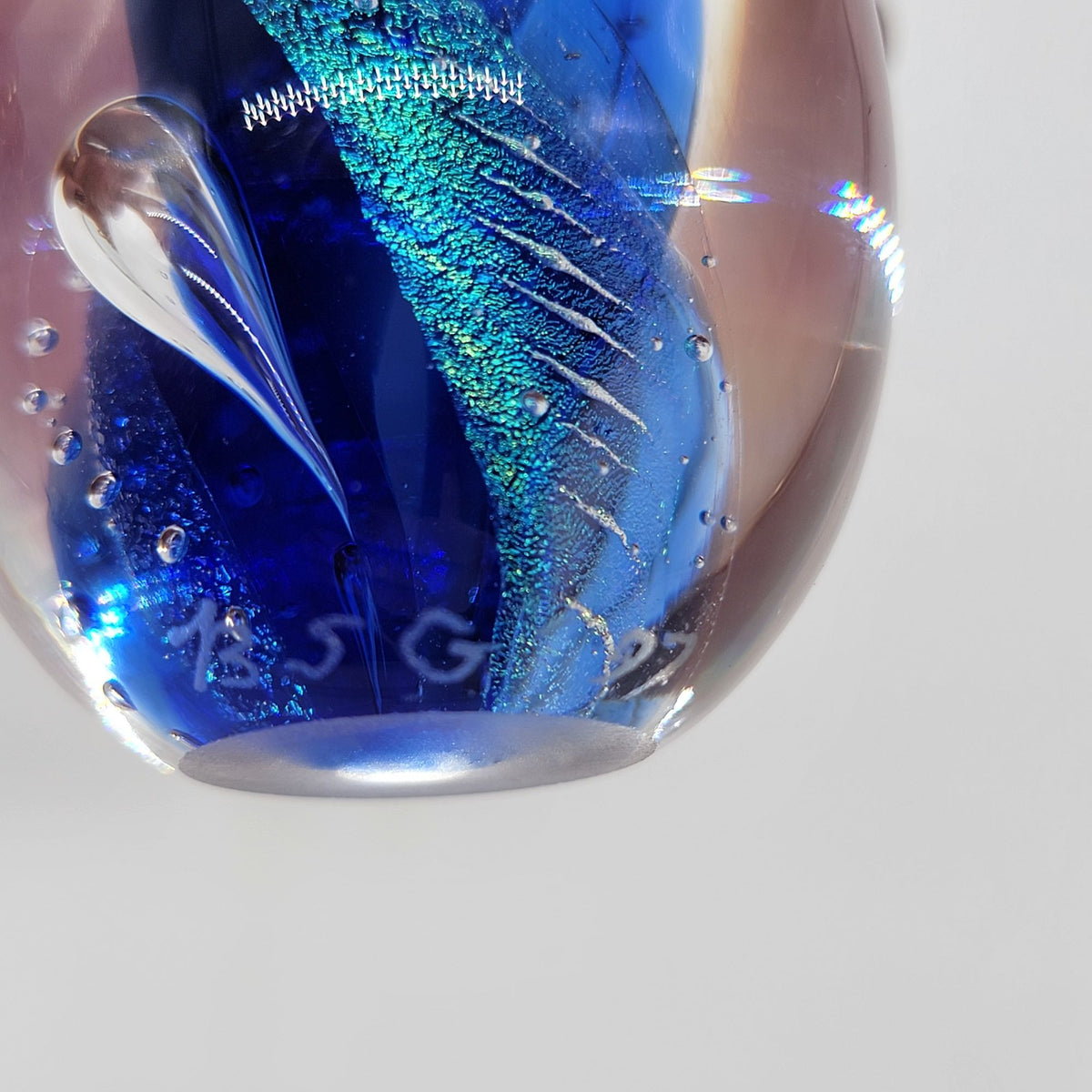 1997 Blacksheep Dichroic Glass Blue Egg Paperweight Signed BSG 97