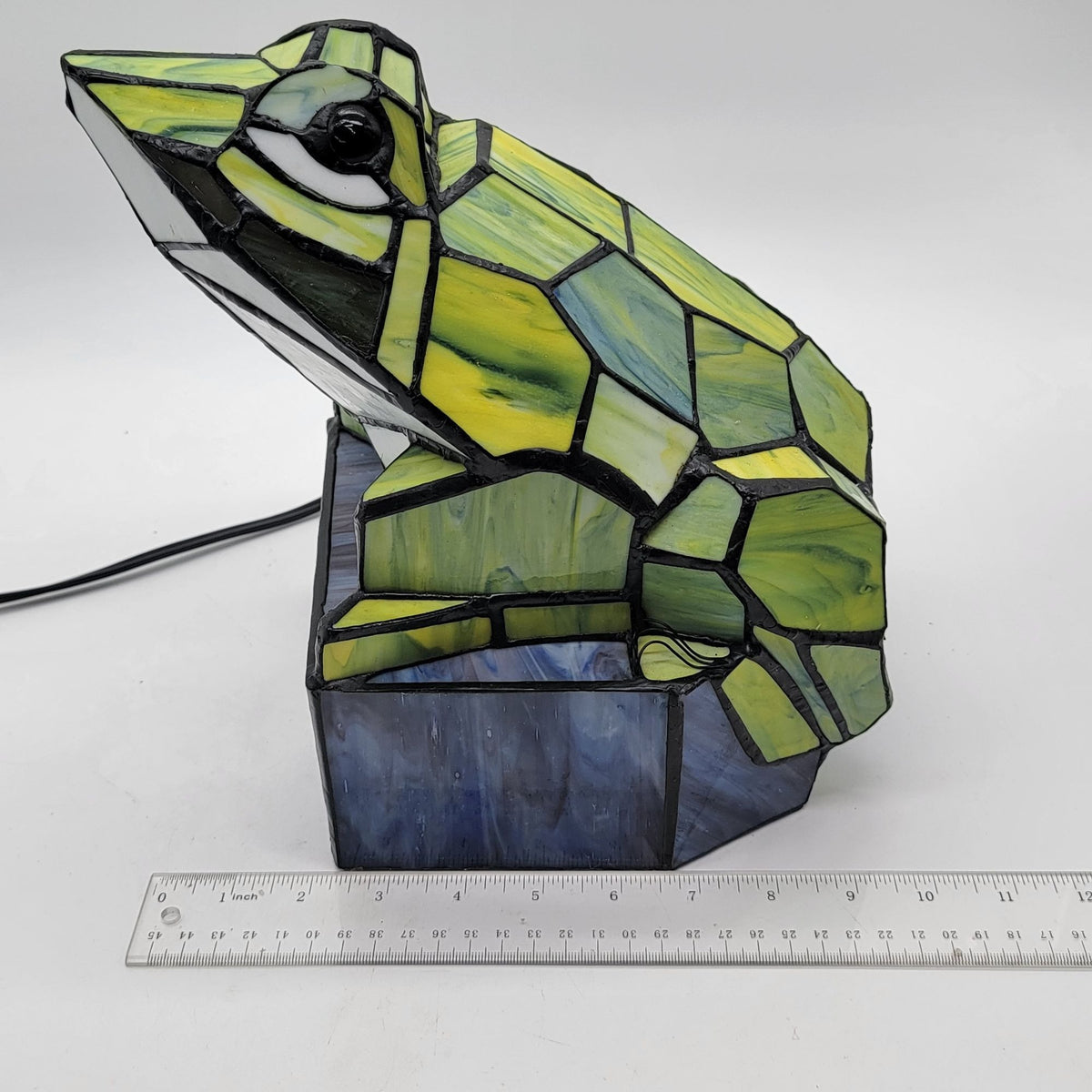 Large Tiffany Style Stained Glass Frog Accent Lamp
