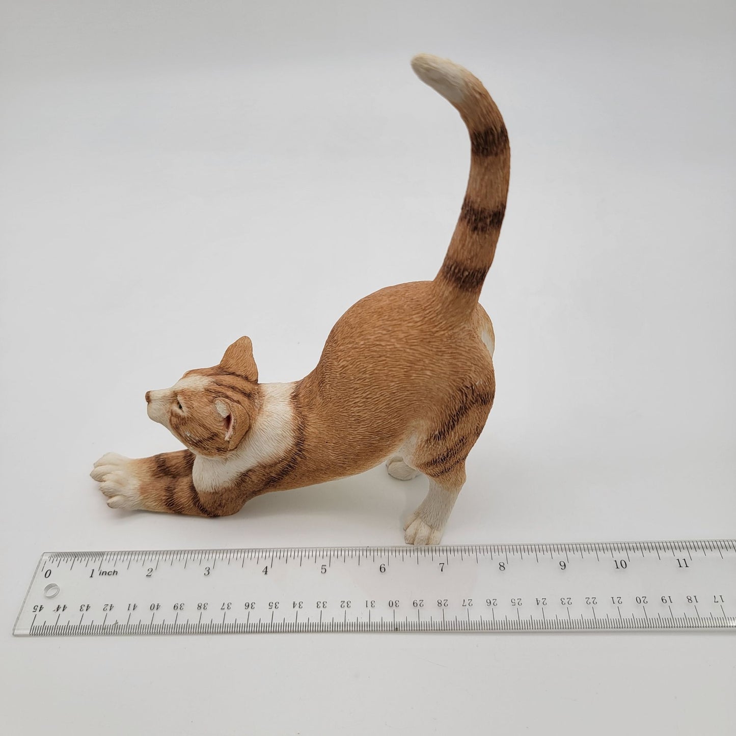 Sherratt & Simpson Medium Stretching Tabby & White Cat Figurine