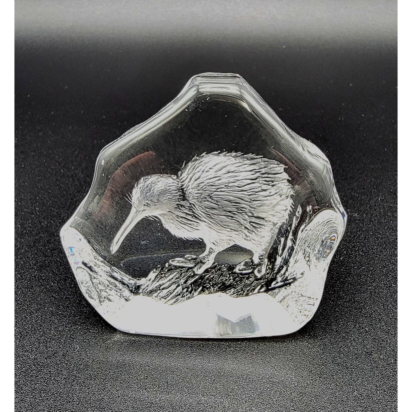 Mats Jonasson Full Lead Crystal Kiwi Bird Paperweight