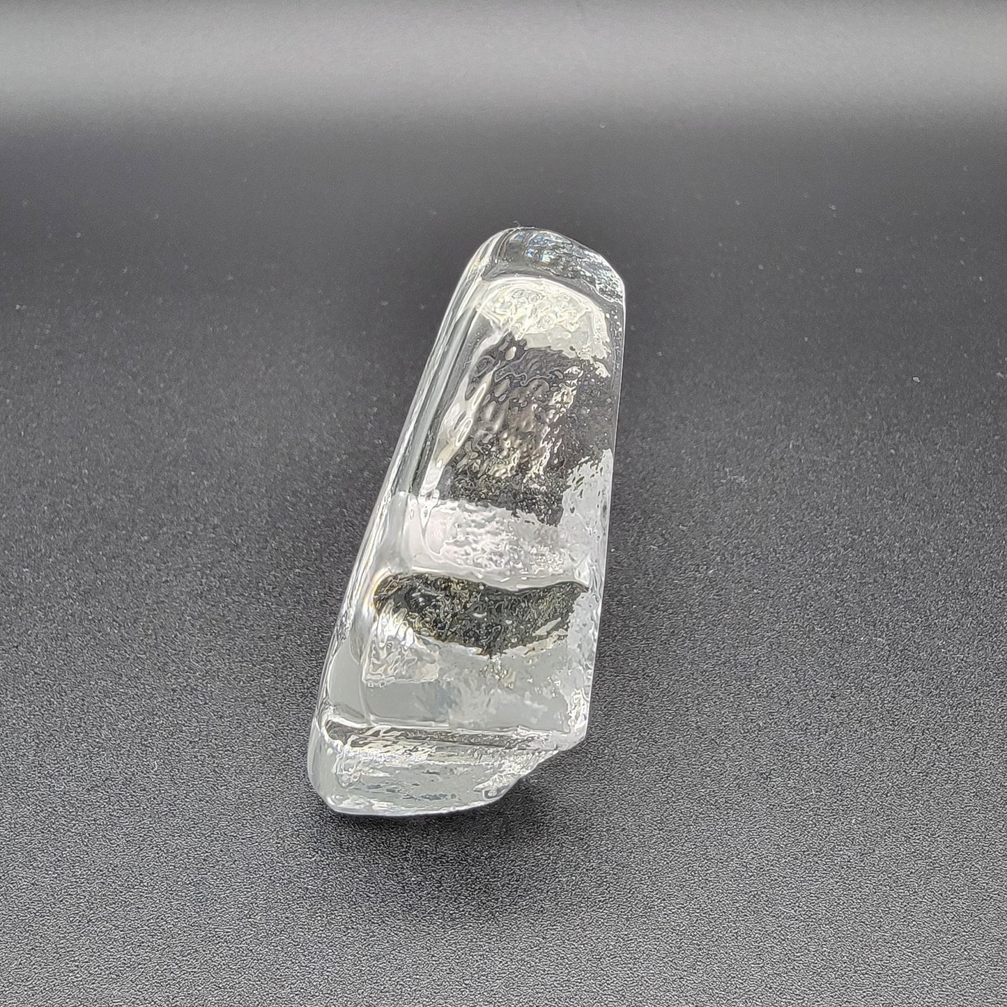 Mats Jonasson Full Lead Crystal Kiwi Bird Paperweight