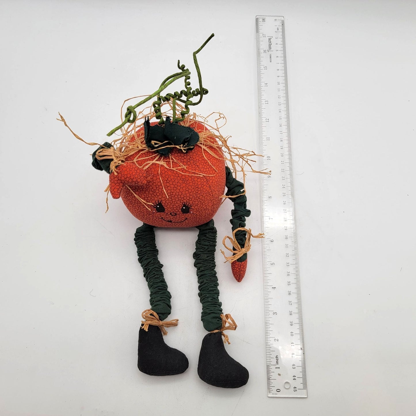 Vintage Tender Heart Treasures Pumpkin Shelf Sitter