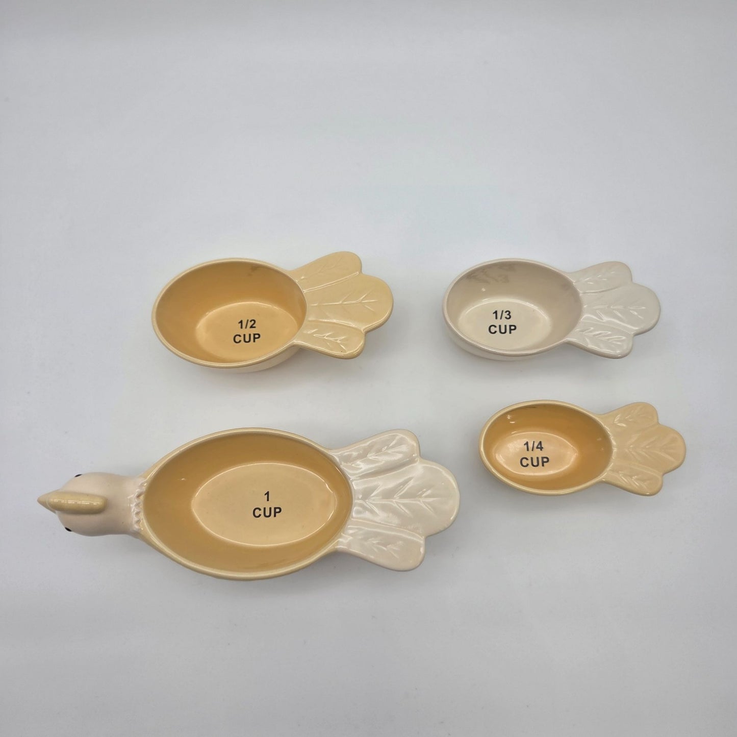 Vintage Chicken Measuring Cups Set of 4  THT Designs 2005