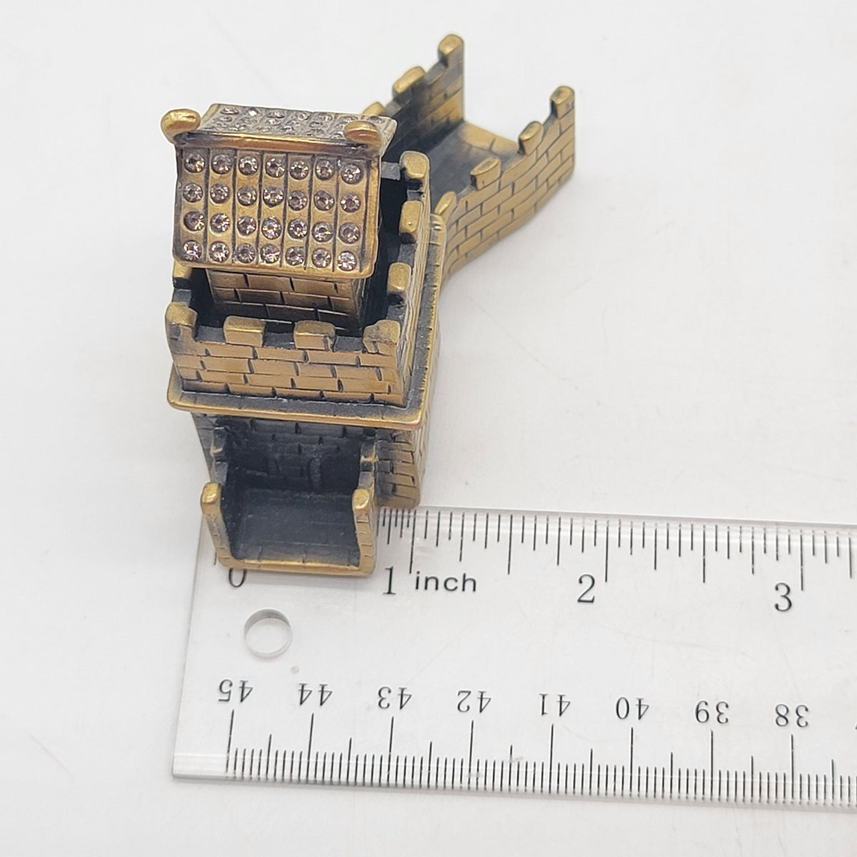Objet d'art Four Thousand Miles Great Wall of China Trinket Box No. 135