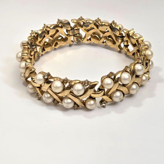 Vintage Crown Trifari Faux Pearl Rhinestone Bracelet 6.75" AS FOUND