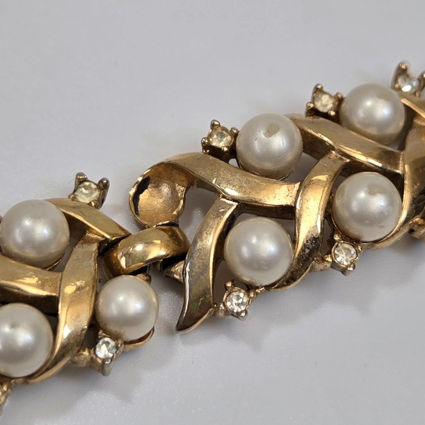 Vintage Crown Trifari Faux Pearl Rhinestone Bracelet 6.75" AS FOUND