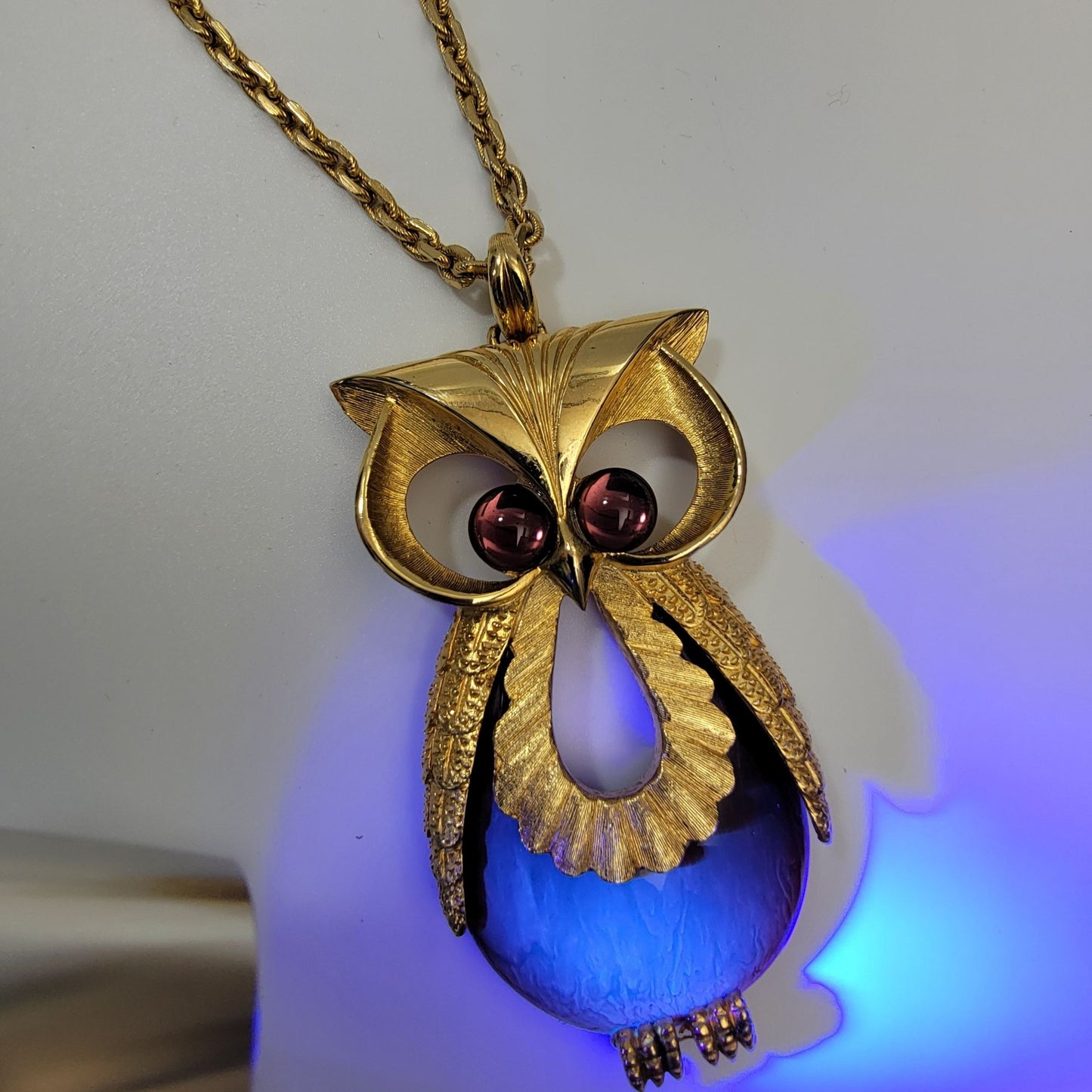 Vintage Purple Lucite Jelly-Belly Owl Pendant Necklace Purple