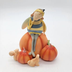 2005 Demdeco Claire Stoner Fun Fabulous Fun Figurine Bumblebee Girl On Pumpkins