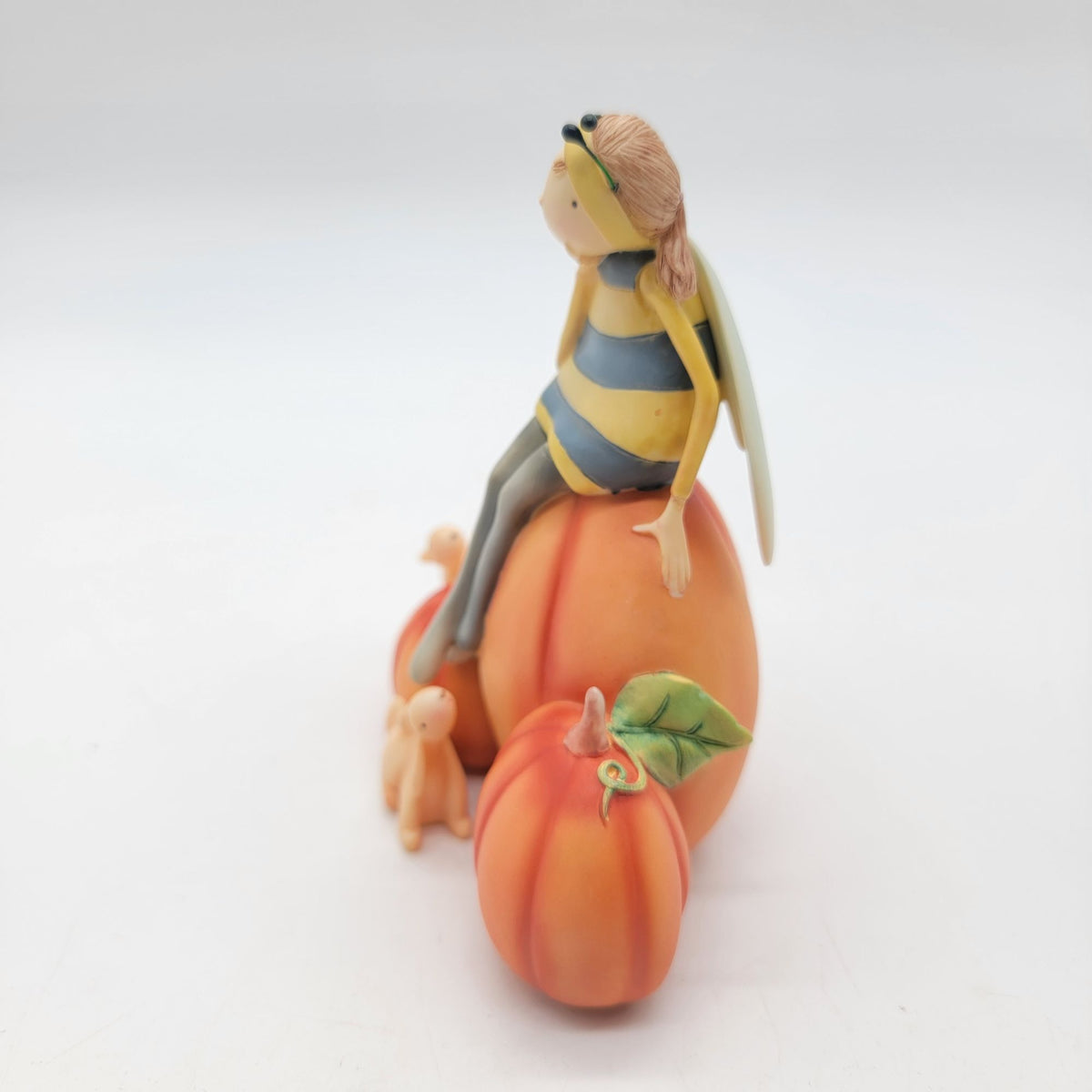 2005 Demdeco Claire Stoner Fun Fabulous Fun Figurine Bumblebee Girl On Pumpkins