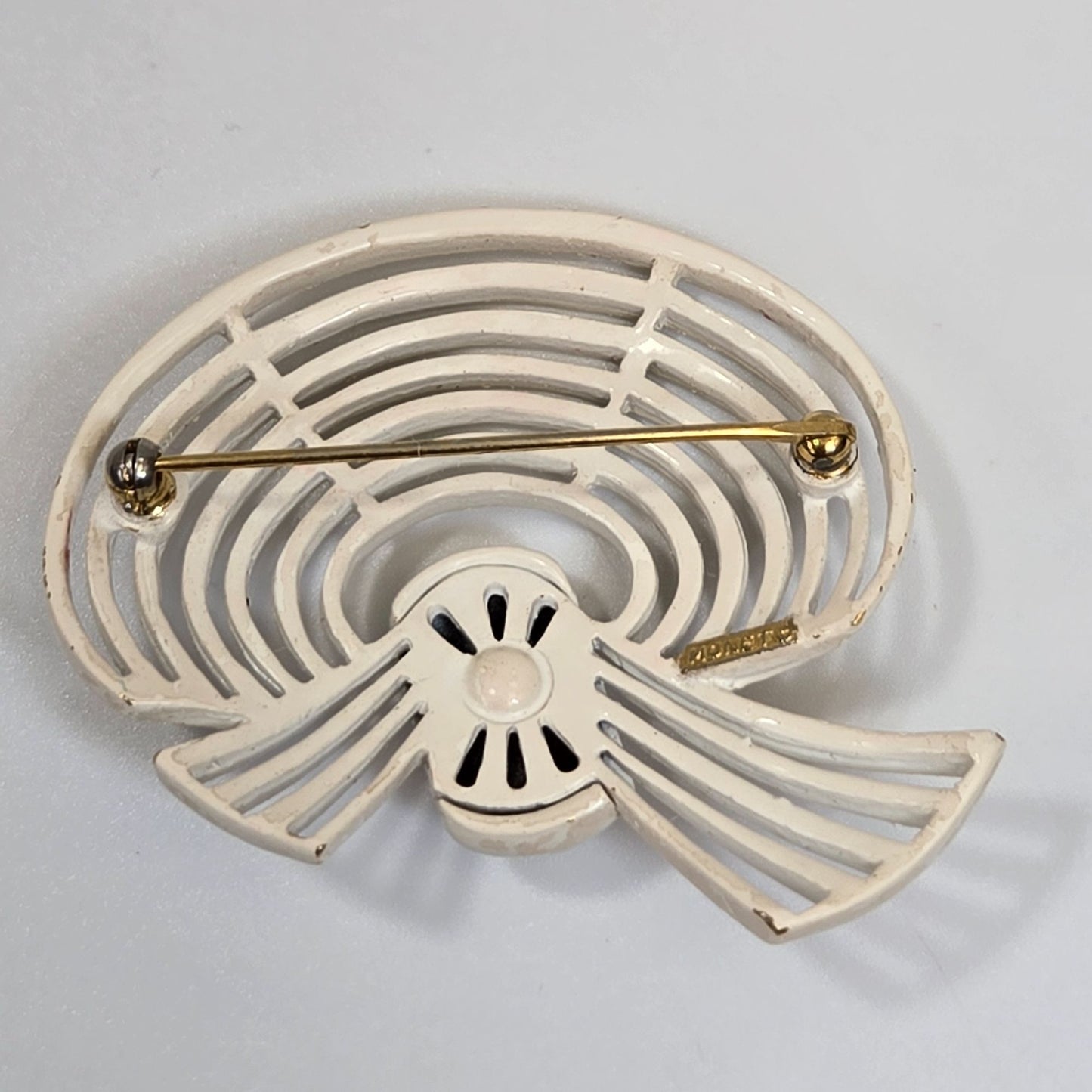 Vintage 1980s Monet White Enamel Over Gold-Tone Fan Bow Brooch