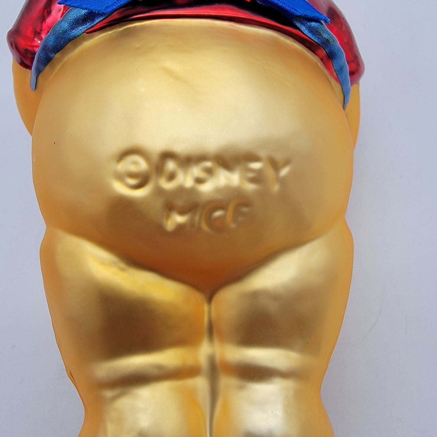 1998 Disney Classic Winnie The Pooh Glass Ornament Holding Star