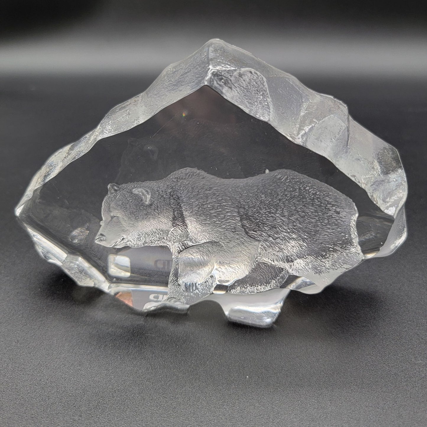 Mats Jonasson Crystal Grizzly Bear Paperweight Signed 3607