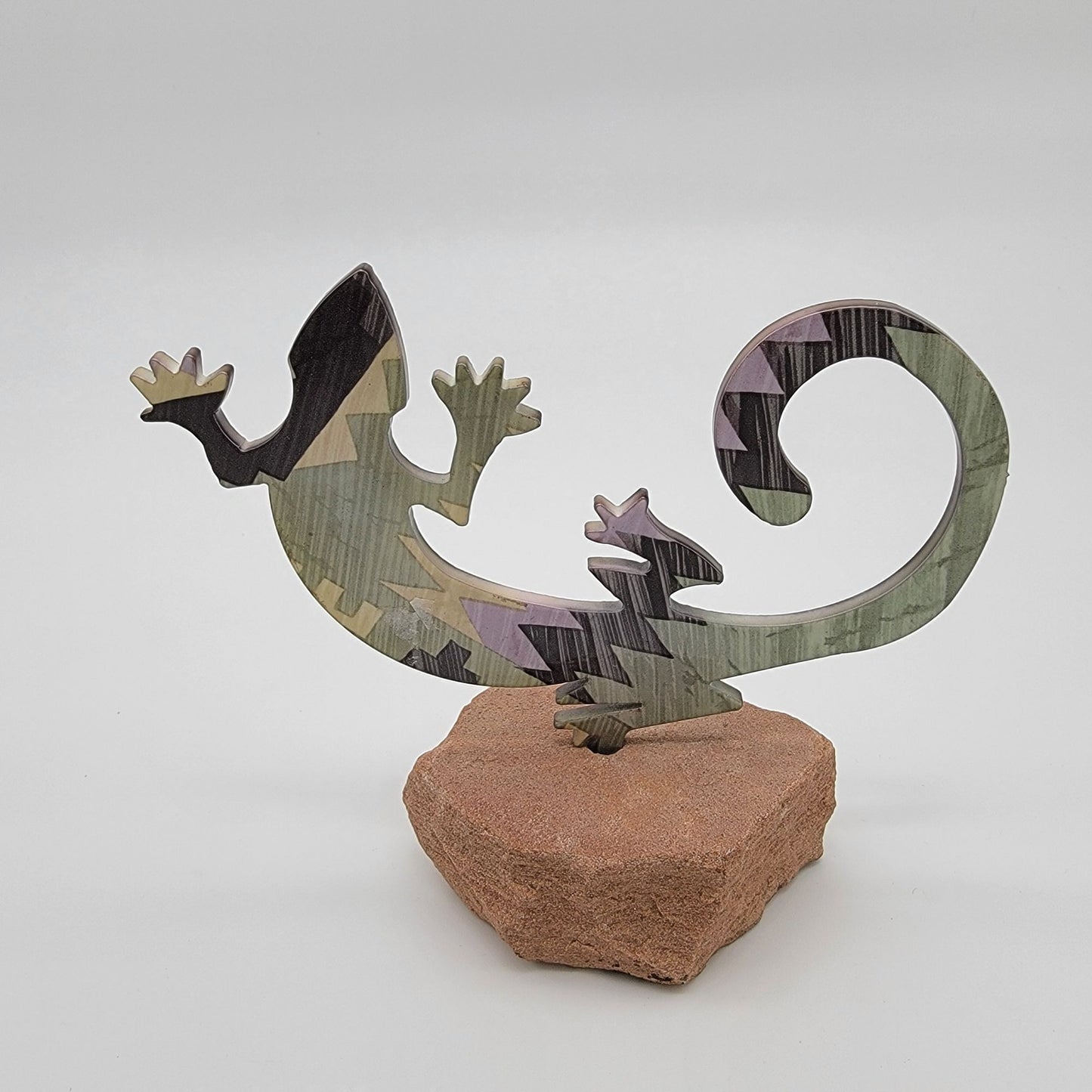 Lazart Gecko Lizard Metal Art Sculpture On Stone Base