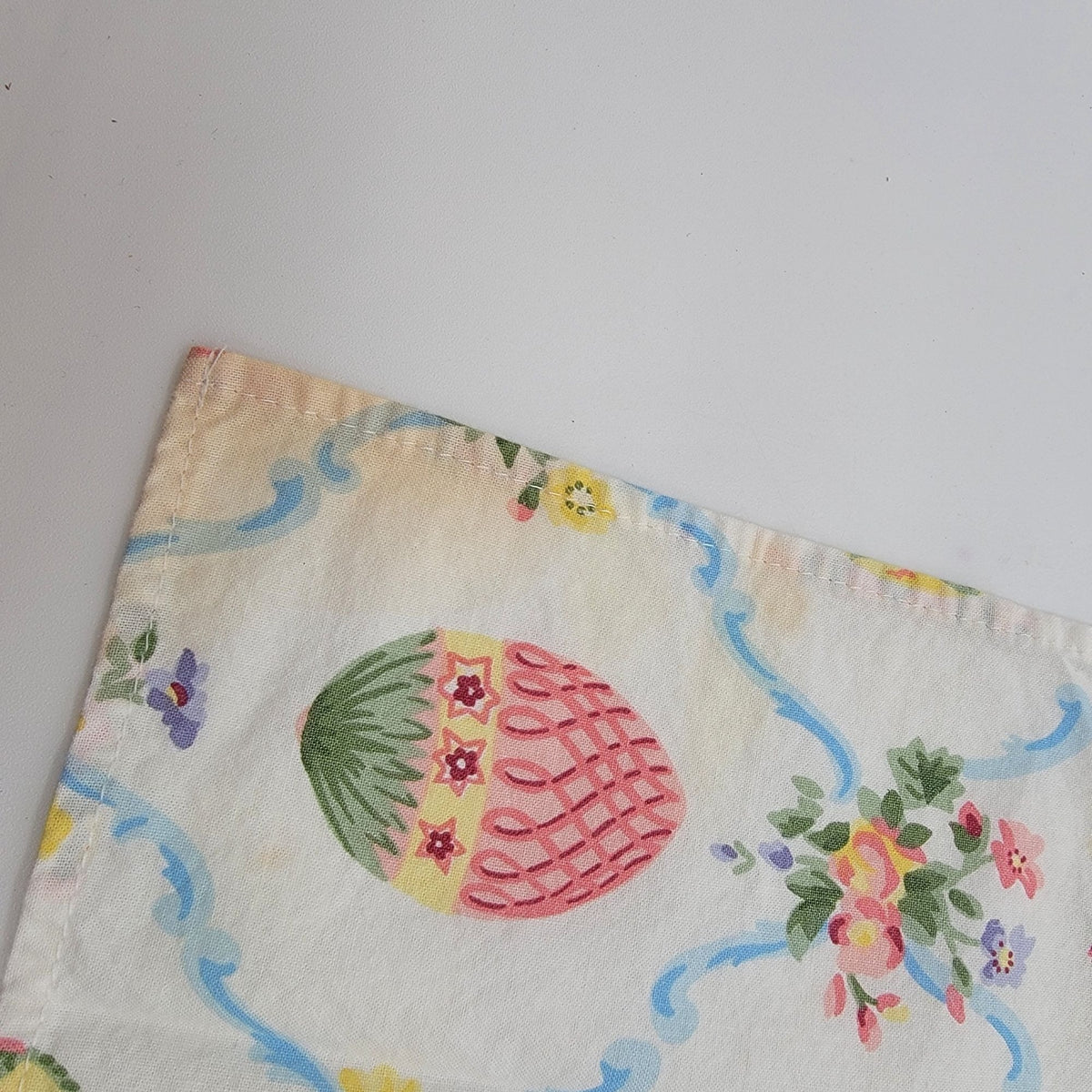 Vintage Easter Egg Placemats & Napkins Set