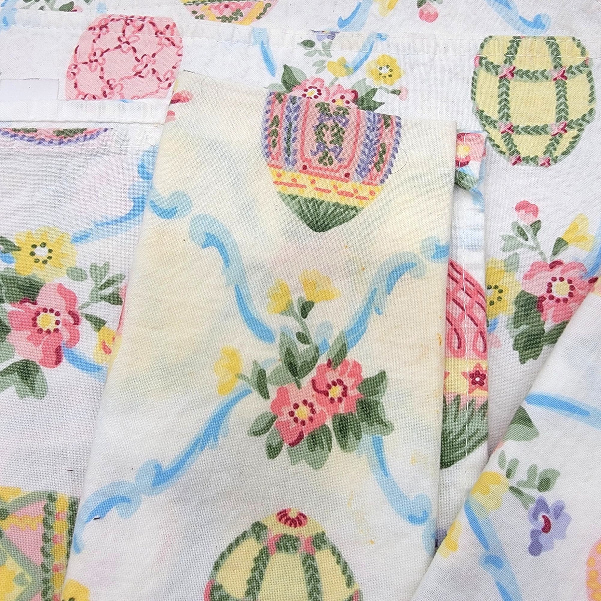 Vintage Easter Egg Placemats & Napkins Set