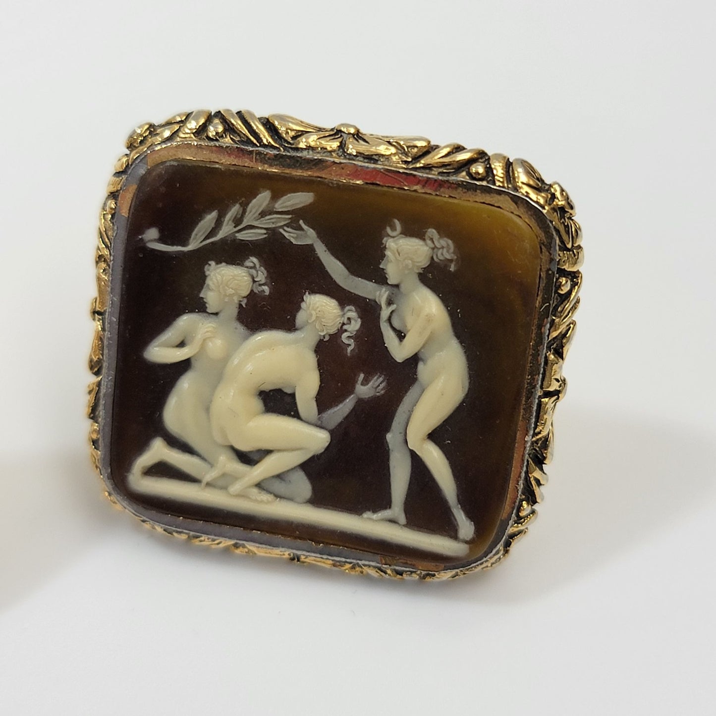 Vintage Incolay Cameo Style 1960s Dante Museum Masterpiece Cufflinks