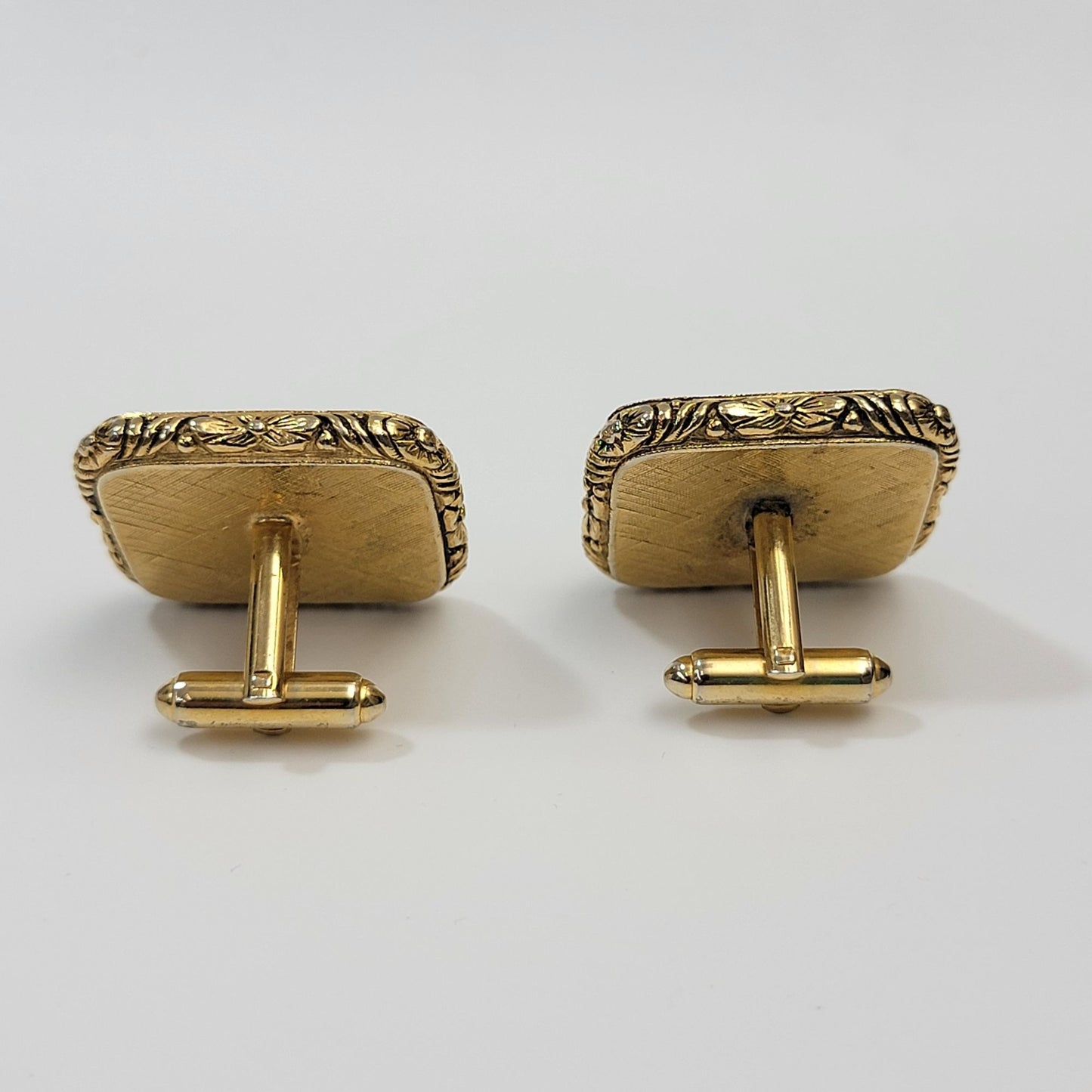 Vintage Incolay Cameo Style 1960s Dante Museum Masterpiece Cufflinks