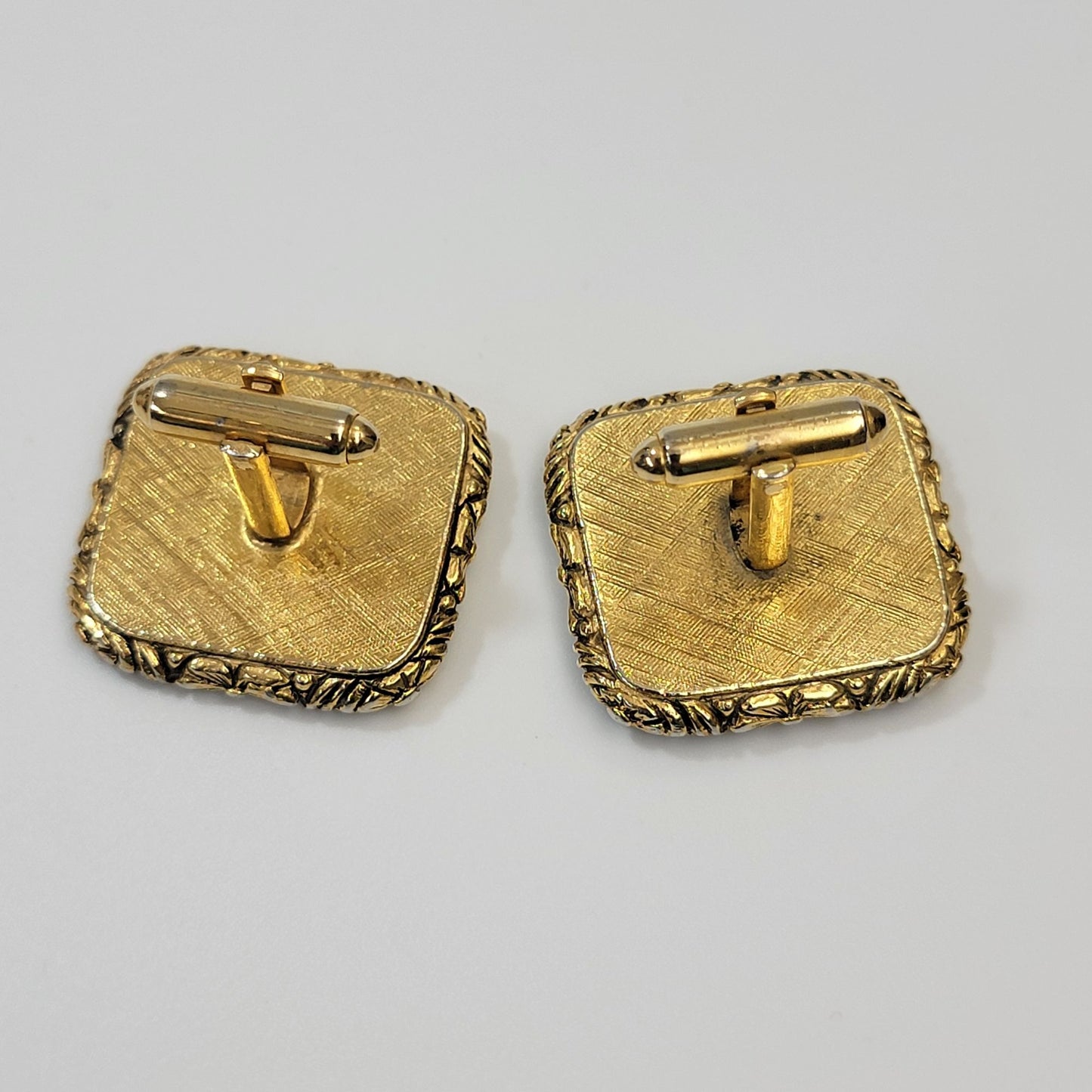 Vintage Incolay Cameo Style 1960s Dante Museum Masterpiece Cufflinks